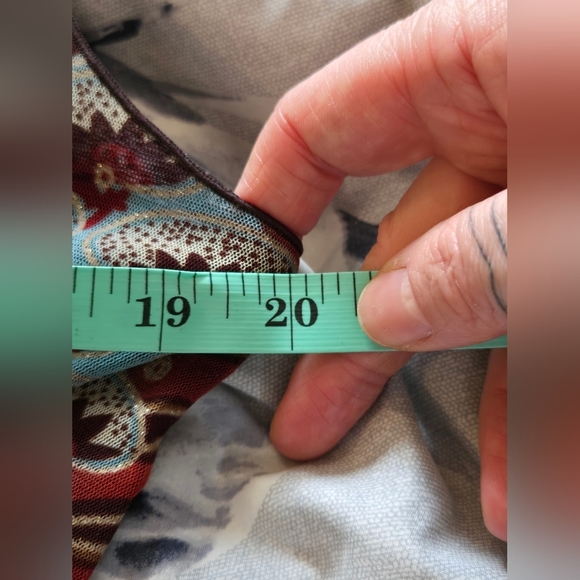 Tristan & Iseut | Red and Blue V-Neck Fitted Tank Top, Size L (Made Small) - Picture 7 of 7